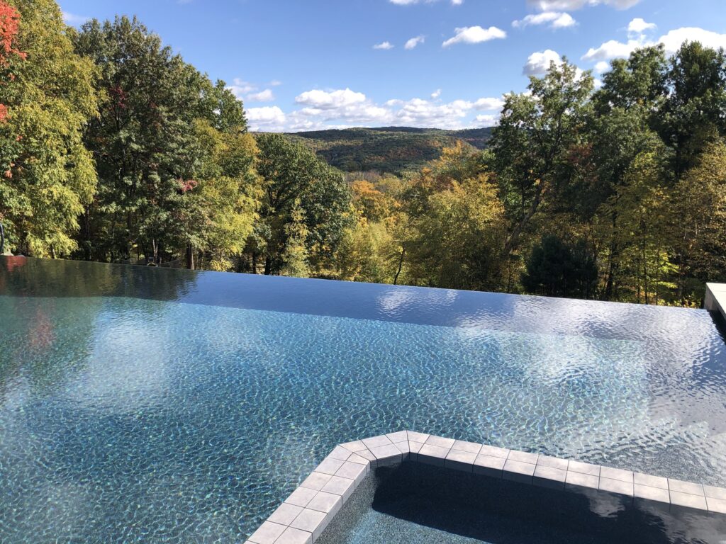 Portfolio Infinity Edge In Autumn
